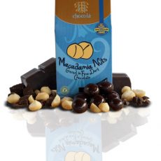 Macadamia envuelta en chocolate oscuro